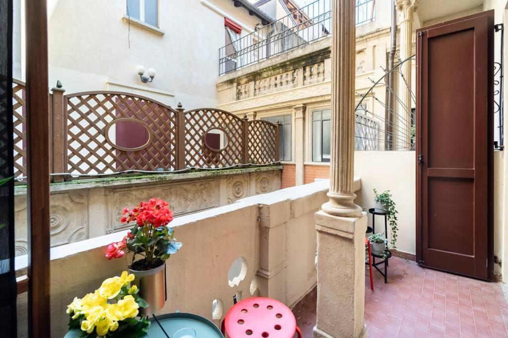 Appartamento Elegante E Centrale La Foglia D'Oro Bologna Eksteriør bilde